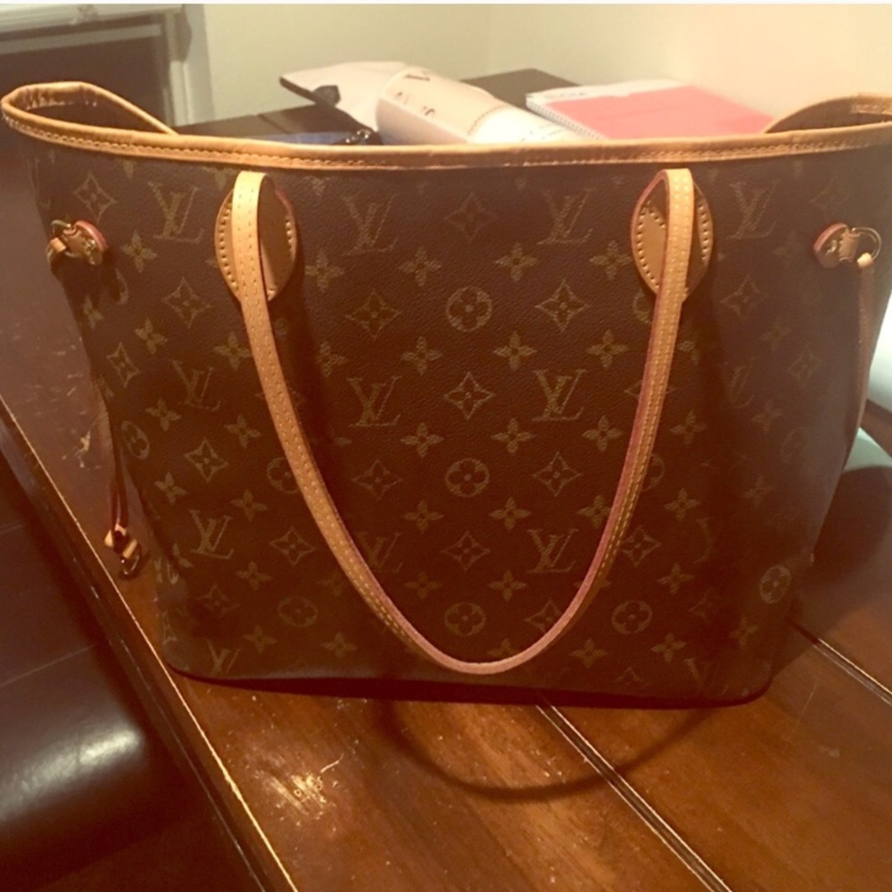 Authentic Lv neverfull MM